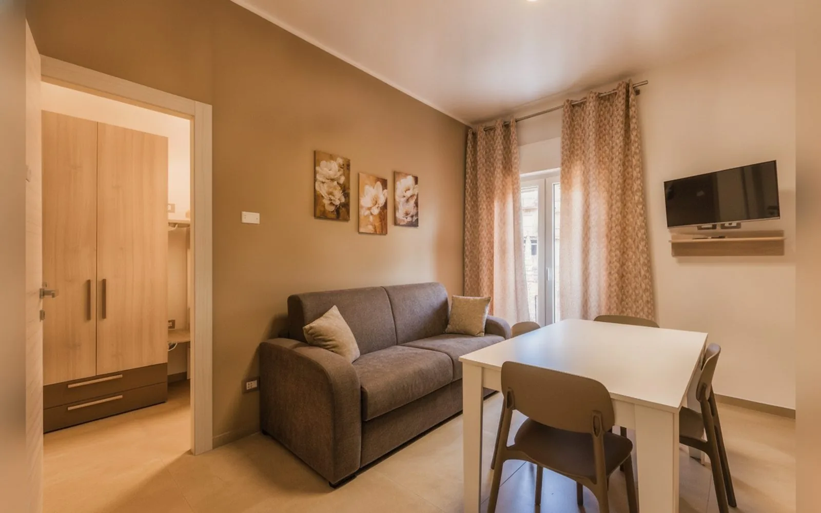 Nova Suite, 